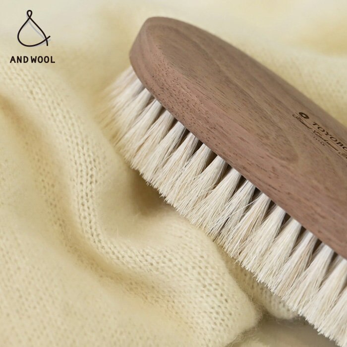 【ニット屋さんのお手入れ小物】大切なニットを大切にするための、カシミヤ専用馬毛ブラシ
