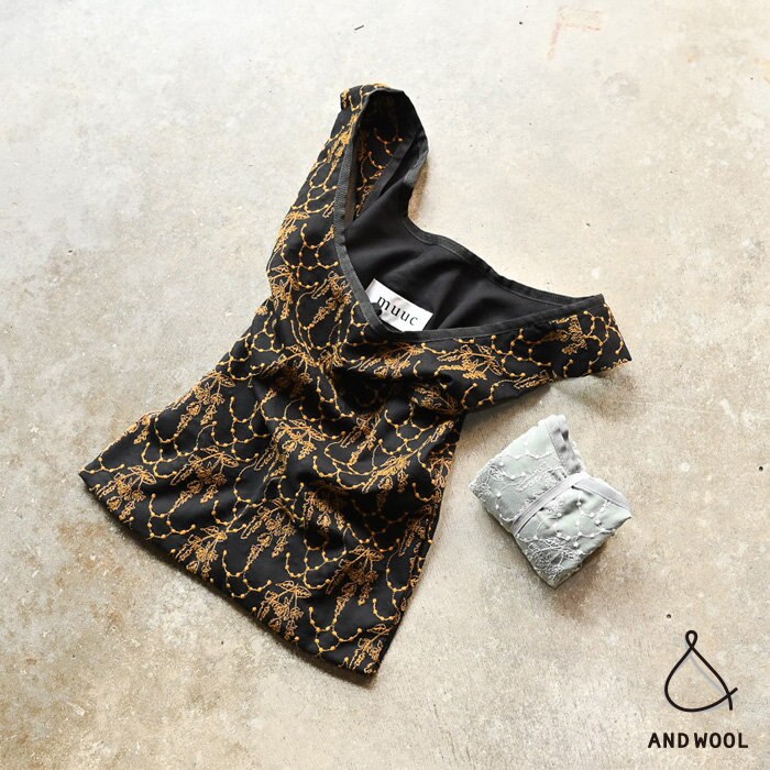 【折りたためてサブバッグとしても活躍】シンプルながら繊細な刺繍が目を惹くオリジナルテキスタイルのエコバッグ