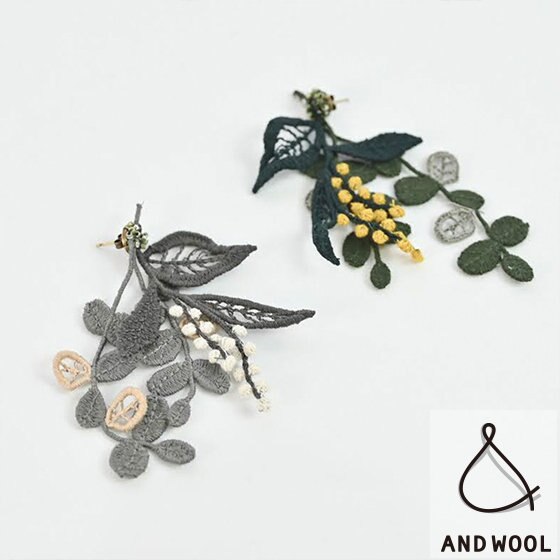 小さな花束を耳元に。華やかで上品な刺繍アクセサリー