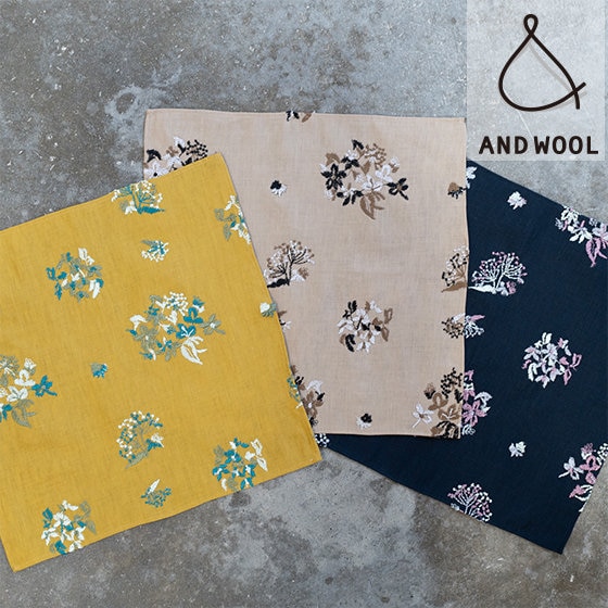 【野に咲く花をそっと一枚に】野小花刺繍ハンカチ