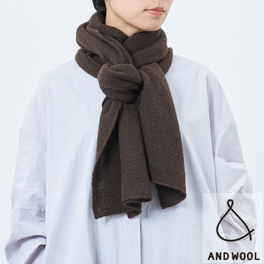 ヤクのぬくもりを感じる、AND WOOLのストール