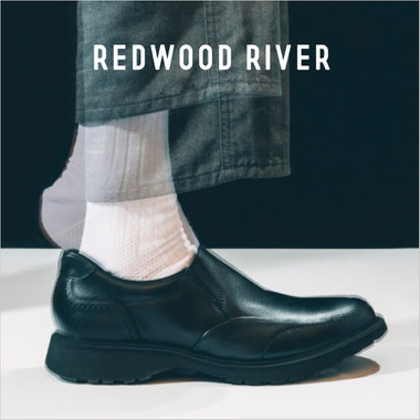 REDWOOD RIVER｜立ったまま、スマートに履く