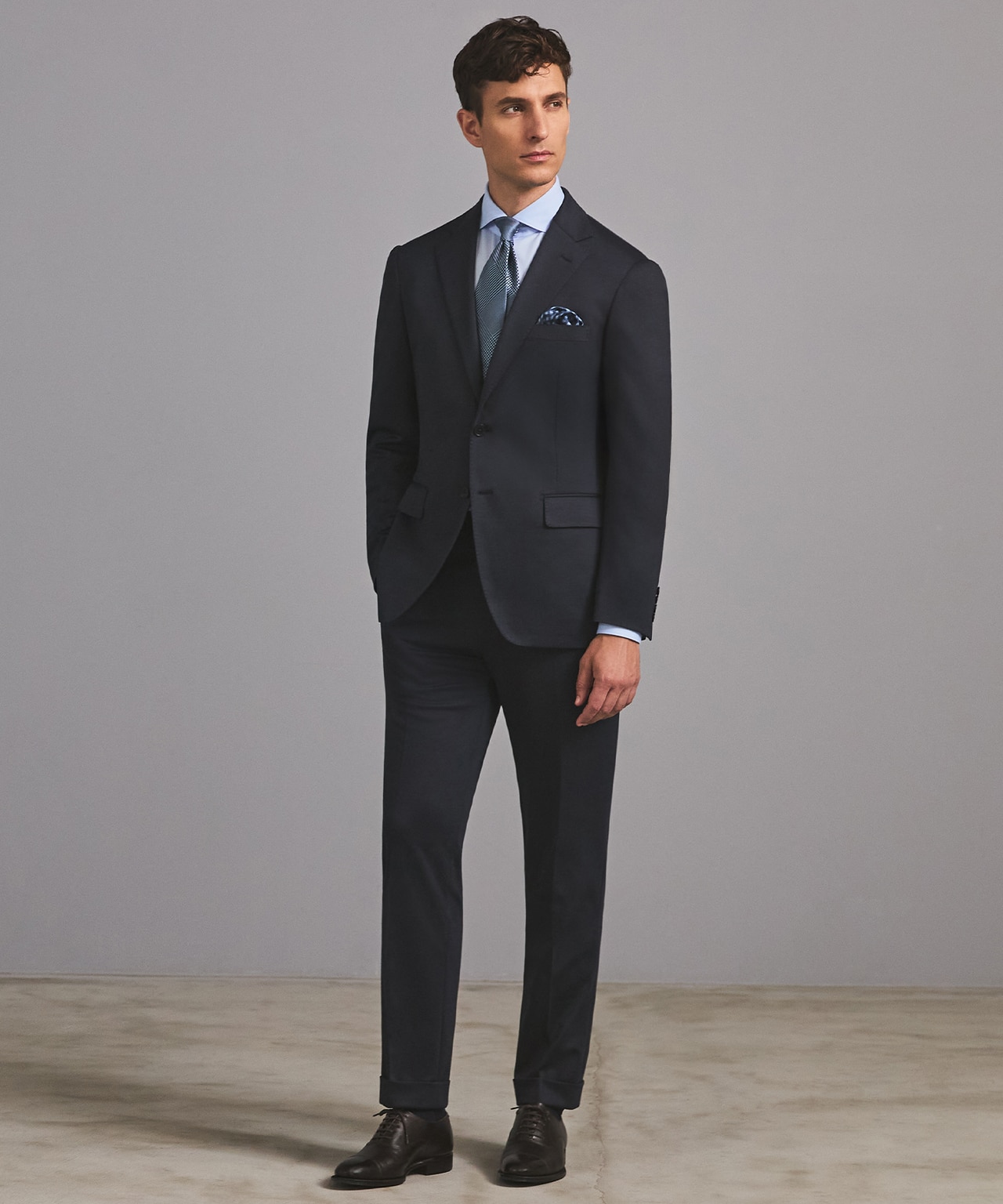 パンツスーツ　オンワード樫山 ストレッチ！ウォッシャブル！レディーススーツなら「eスーツ