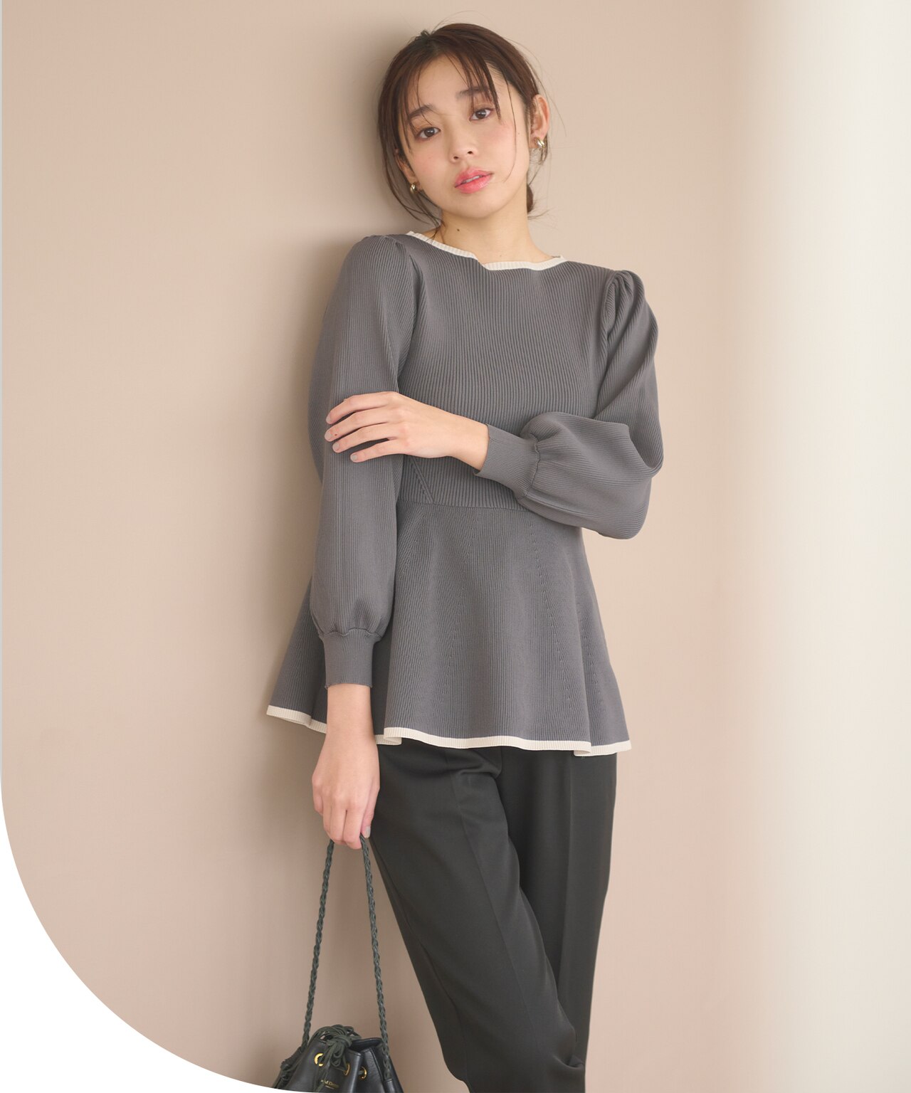 バイカラーペプラム ニット