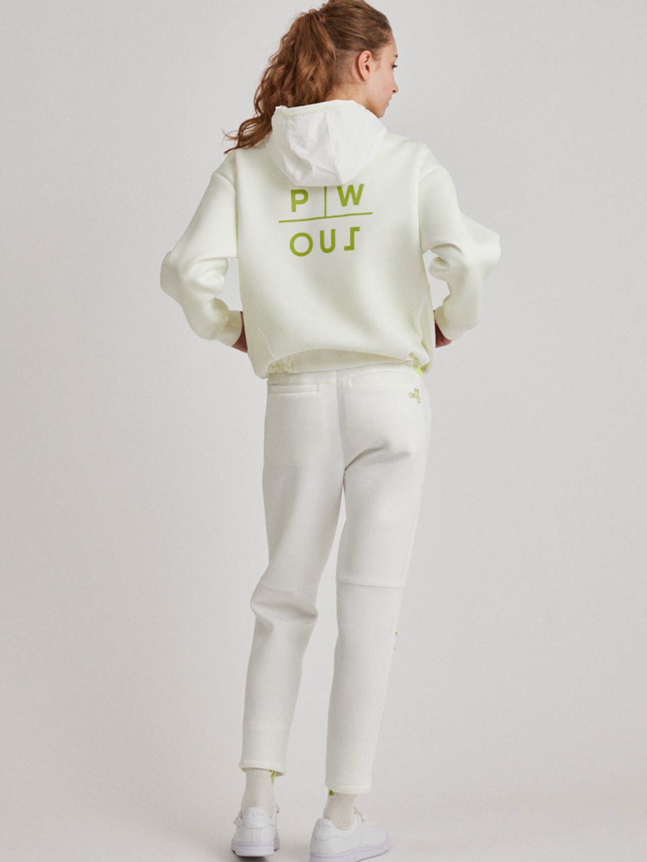 PWCIRCULUS,ピーダブ,PW,ゴルフウエア,おススメ,WOMEN,レディース,阿部プロ,阿部 未悠,ゴルフプレー,セットアップ,フーディ,軽アウター,ブルゾン,ストレッチ