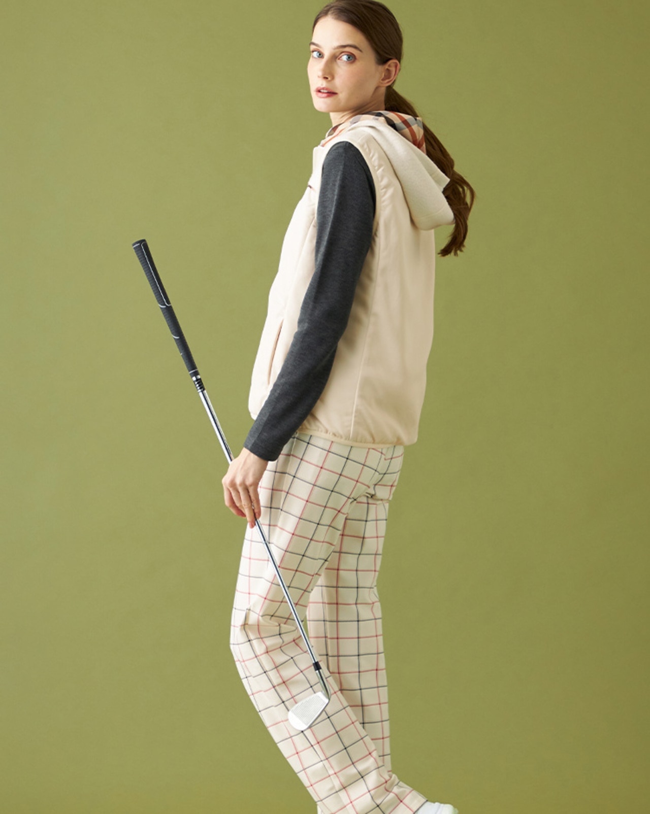 DAKSGOLF,DAKS,ゴルフアウター,おススメ,WOMENS,LADIES,ジャケット,ブルゾン,フリースジャケット,フリース,防寒,冬ゴルフ,チェック,フード,ベージュ