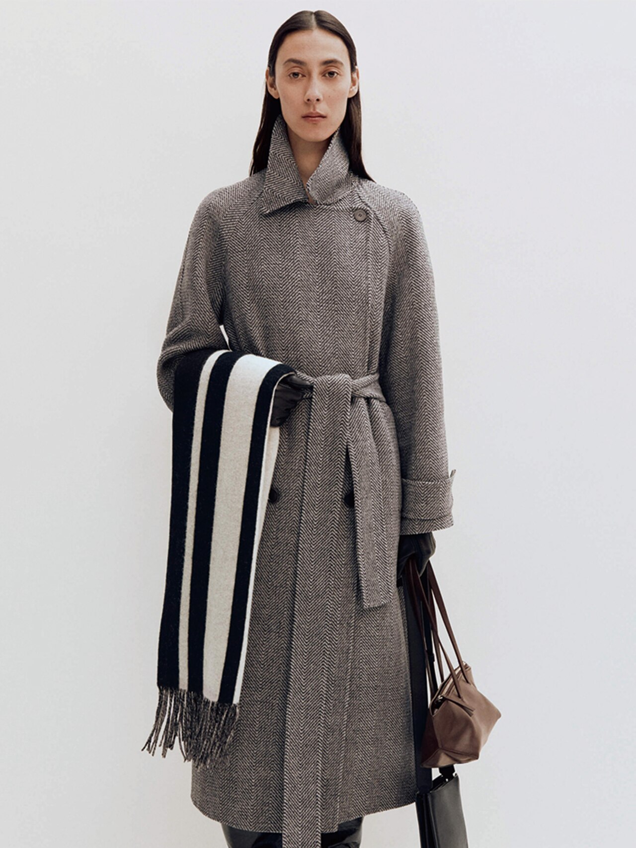 JOSEPH AUTUMN WINTER 2025 | ONWARD CROSSET
