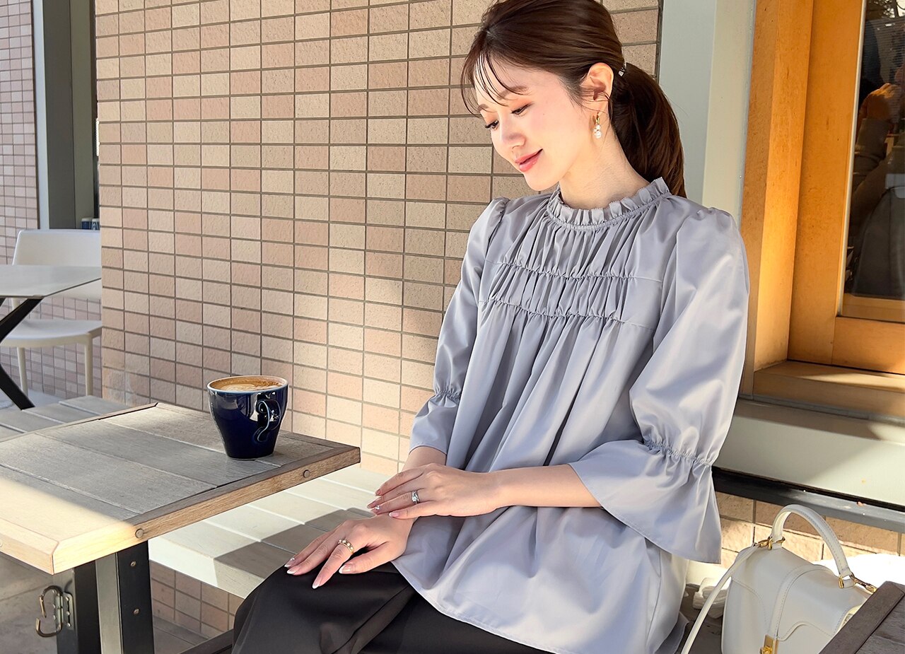 【洗える】スタンドネックシャーリング ブラウス