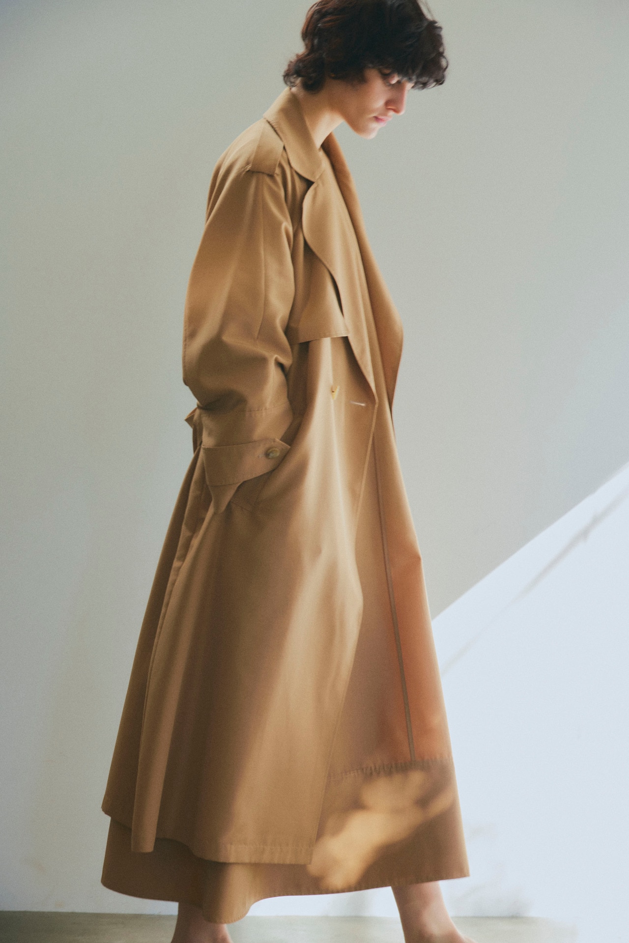 新しい女性らしさ ロングコート+ワンピース