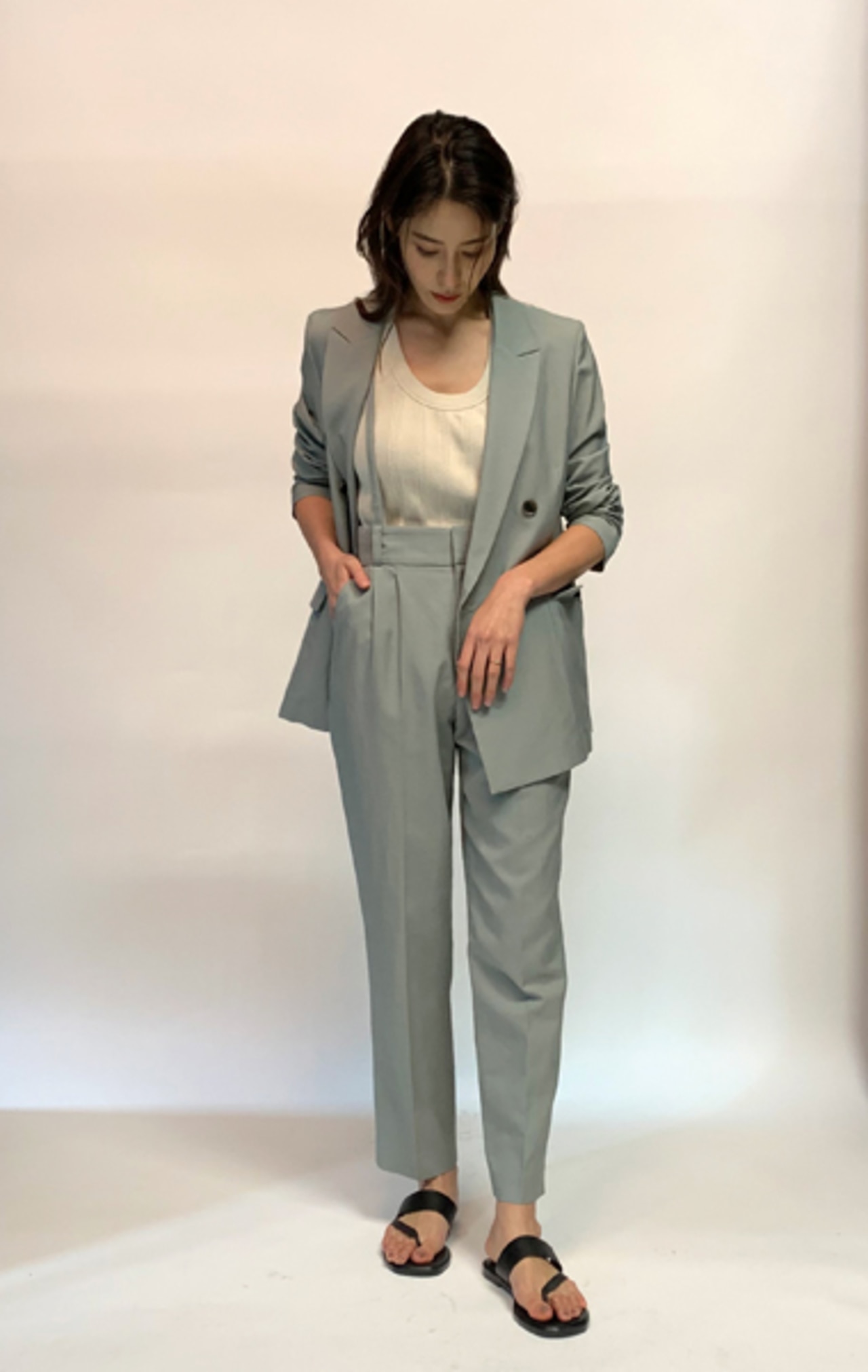 uncrave アンクレイヴ クリスピーリネン　ジャケットパンツセット この夏のマストアイテム！リネンのジャケットセットアップ | VERY