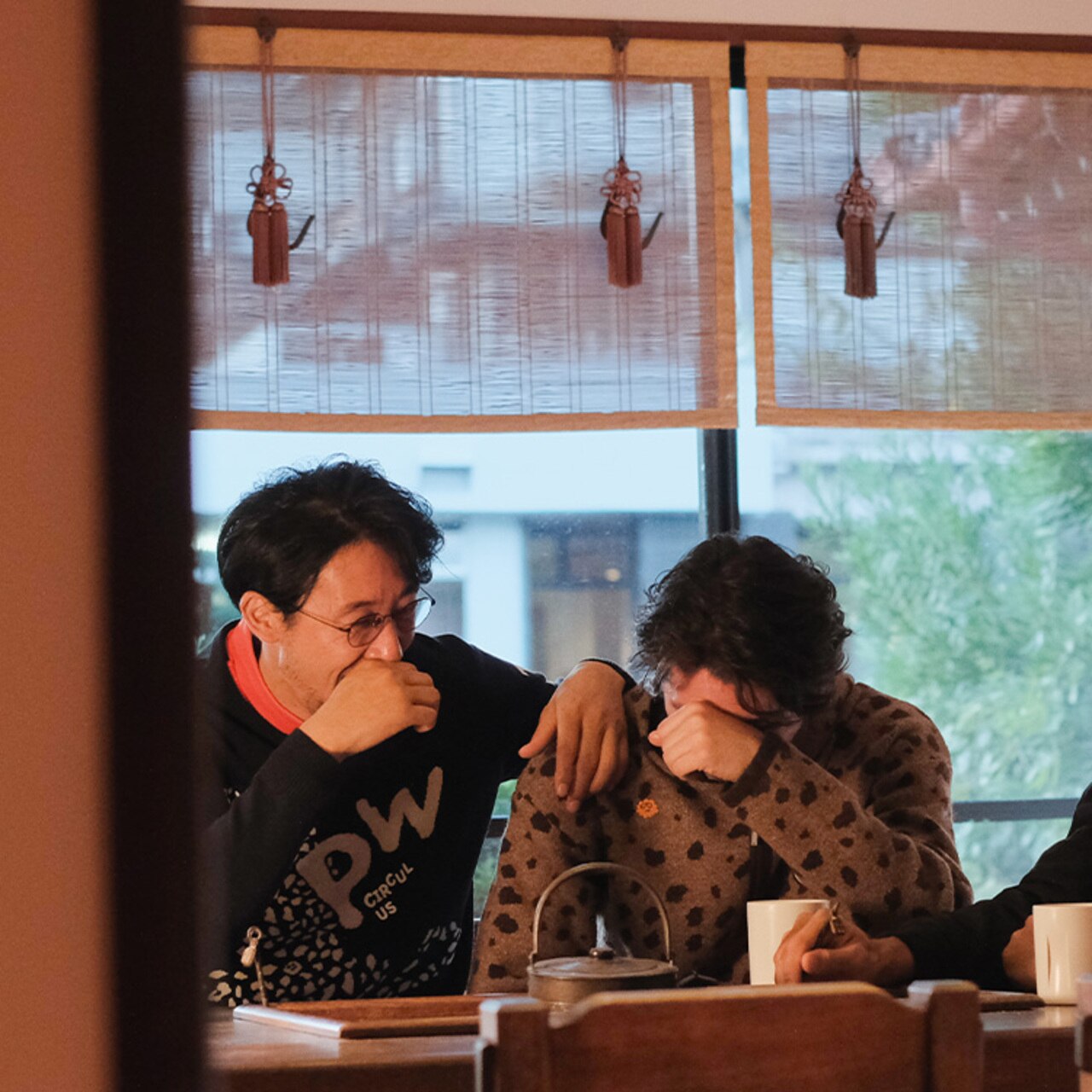 PWCIRCULUS,ピーダブ,PW,ゴルフウエア,POP&WIT&TRIP,佐賀の旅,和多屋別荘,3人が談笑しているシーン画像5