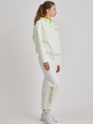 PWCIRCULUS,ピーダブ,PW,ゴルフウエア,おススメ,WOMEN,レディース,阿部プロ,阿部 未悠,ゴルフプレー,セットアップ,フーディ,軽アウター,ブルゾン,ストレッチ