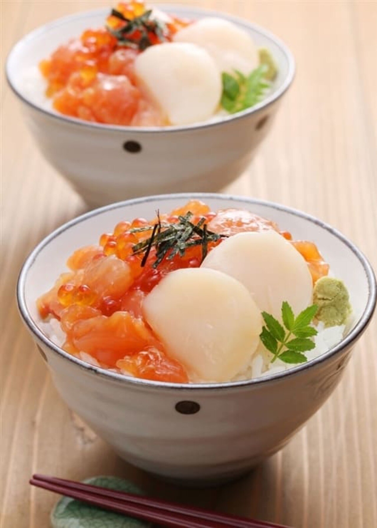 鮭ルイベ漬、海鮮丼