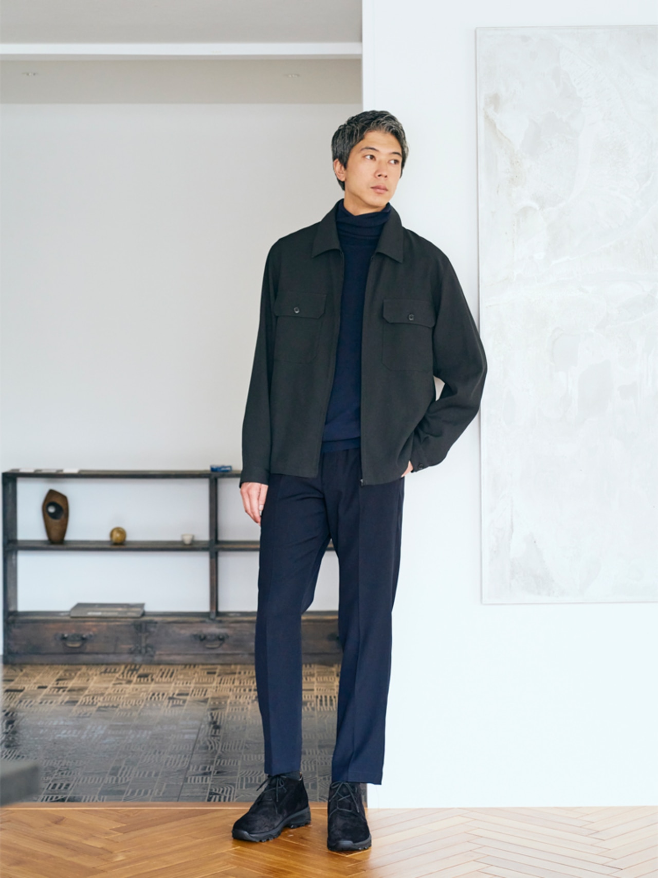 機能美パンツとシャツブルゾンのコーデ