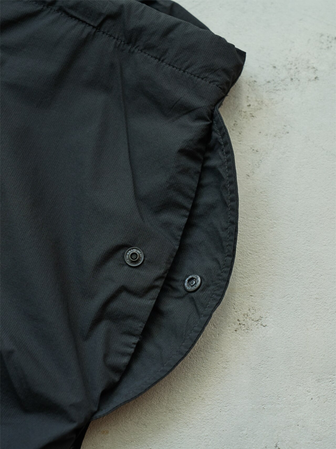 Light Move カーゴパンツのスナップボタン付きポケット