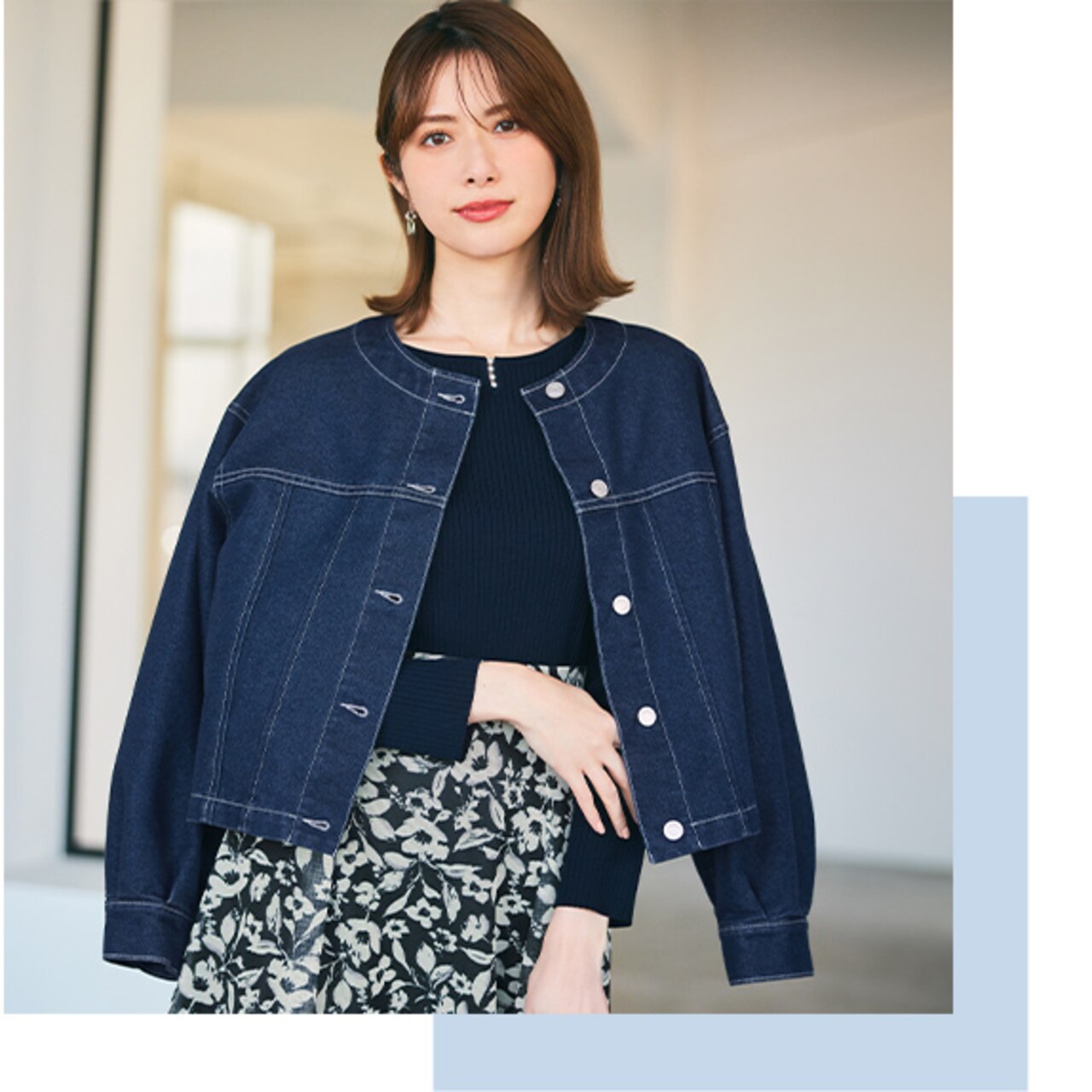 オンオフ問わず活躍してくれる、知的で上品なネイビーベースの装い