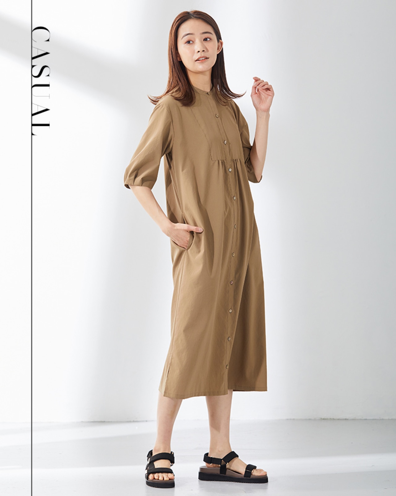 ベージュワンピース