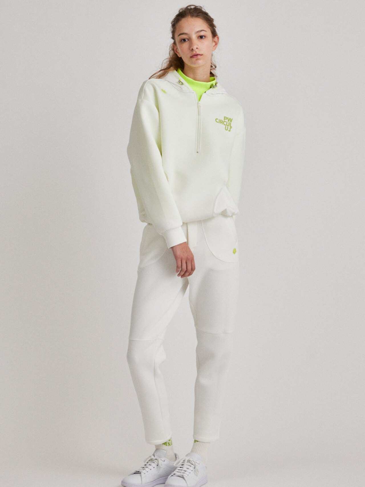 PWCIRCULUS,ピーダブ,PW,ゴルフウエア,おススメ,WOMEN,レディース,阿部プロ,阿部 未悠,ゴルフプレー,セットアップ,フーディ,軽アウター,ブルゾン,ストレッチ