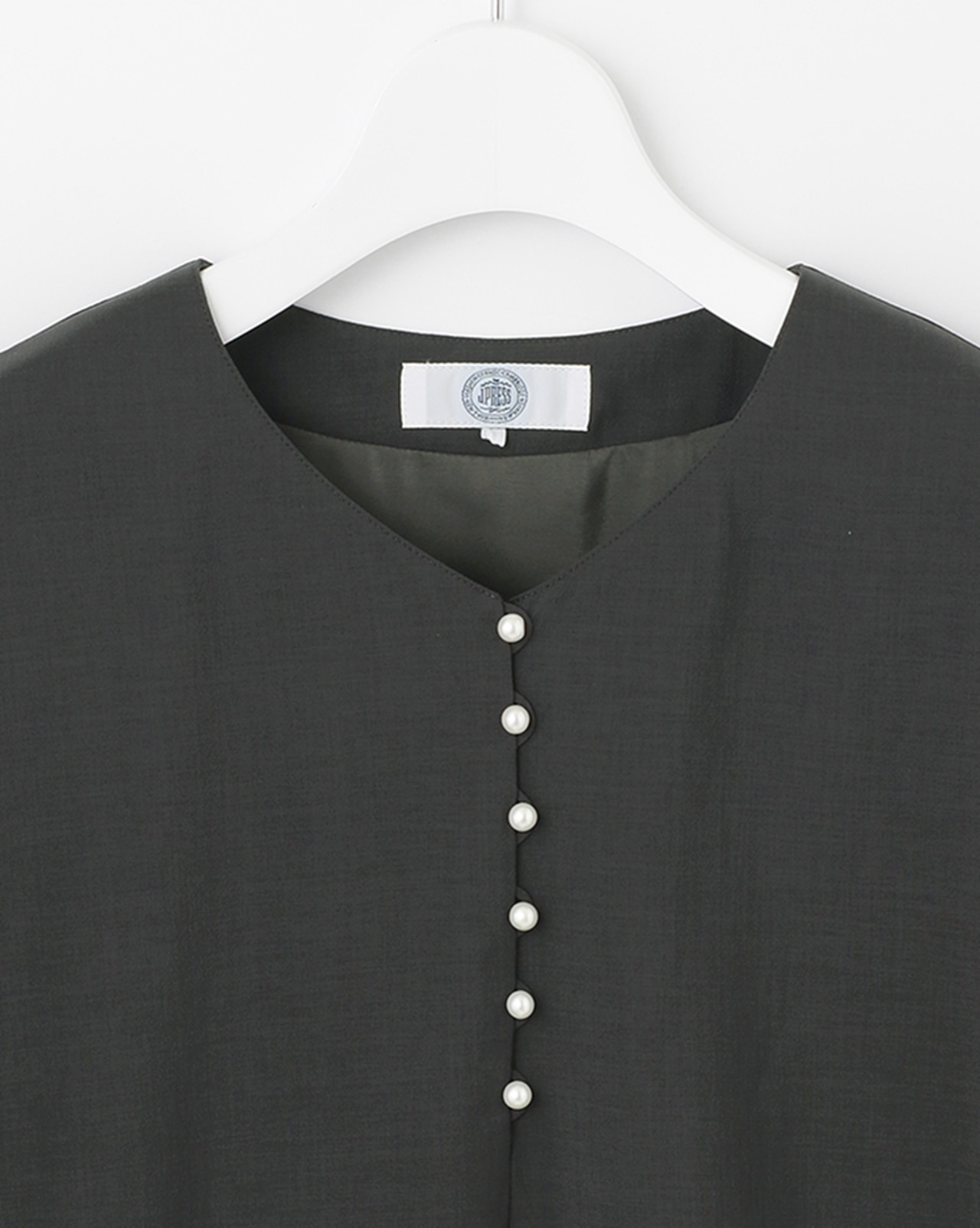 パールボタングレーワンピース