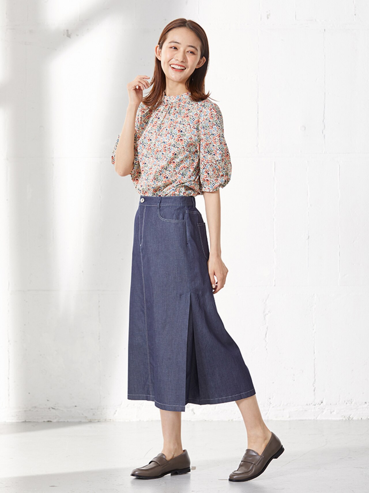 LIBERTY スタンドカラーブラウス