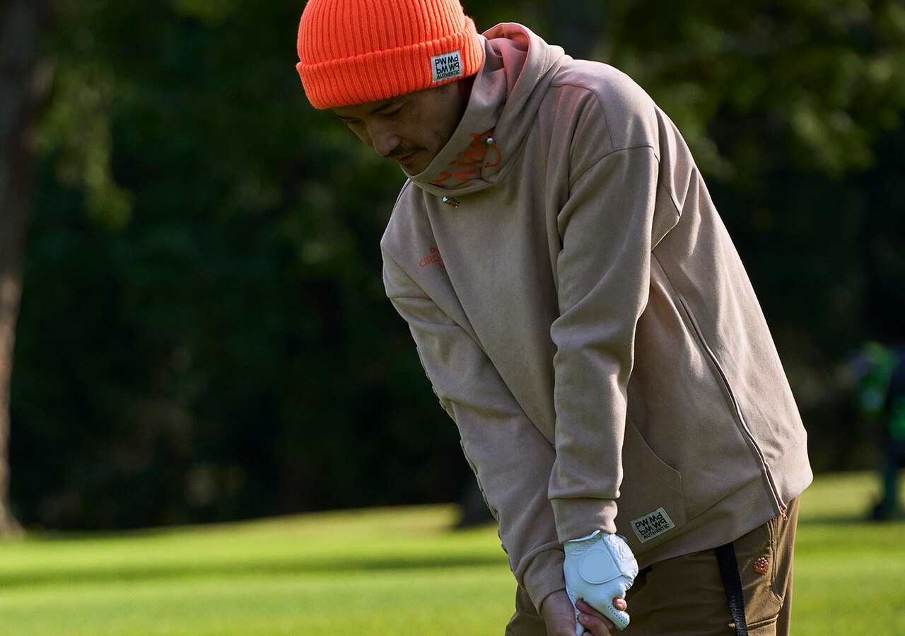 PWCIRCULUS,ゴルフウエア,気温別コーディネートの画像,そろそろ準備15℃~10℃コーデ4,メンズコーディネート,メンズモデルのパターシーン2