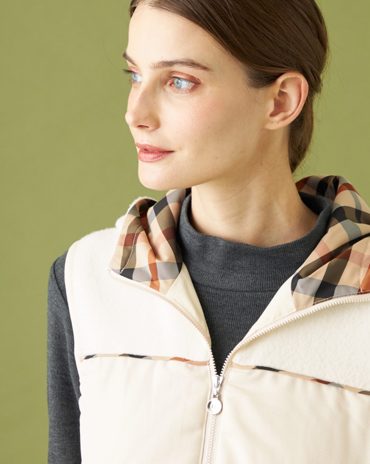 DAKSGOLF,DAKS,ゴルフアウター,おススメ,WOMENS,LADIES,ジャケット,ブルゾン,フリースジャケット,フリース,防寒,冬ゴルフ,チェック,フード,ベージュ