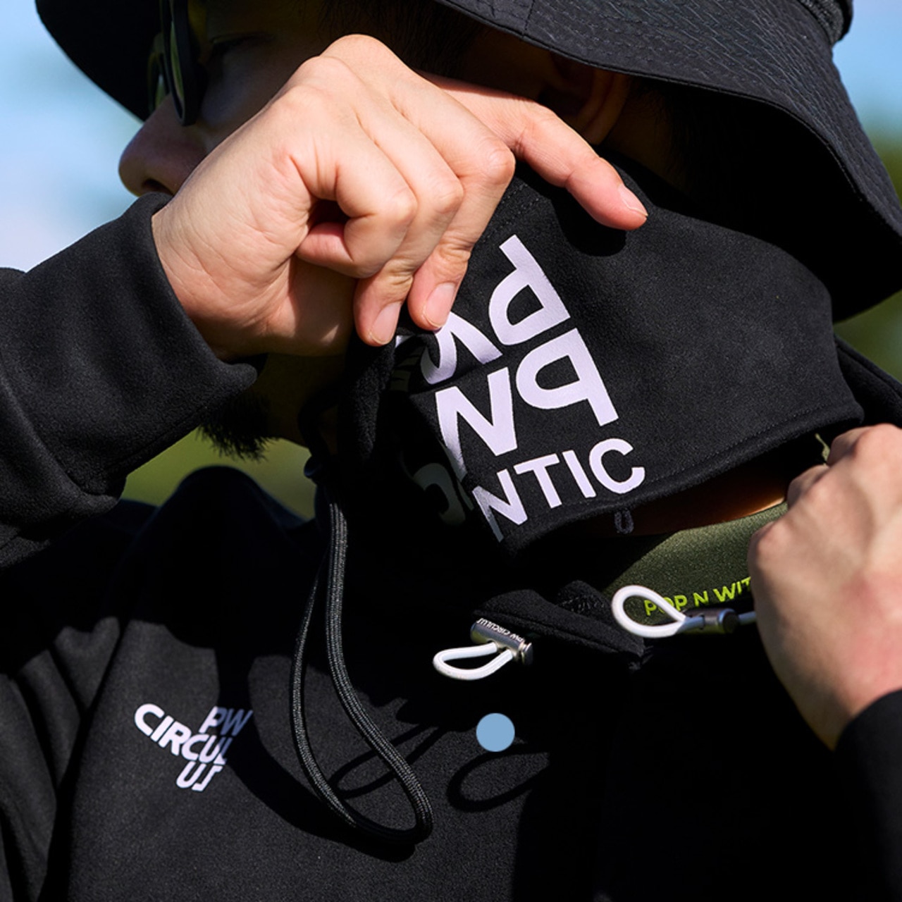 PWCIRCULUS,ゴルフウエア,気温別コーディネートの画像,そろそろ準備15℃~10℃コーデ3,メンズコーディネート,スヌード取り外し