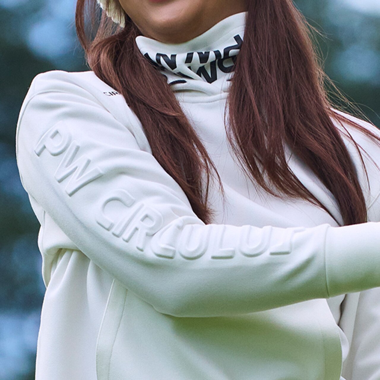 PWCIRCULUS,ゴルフウエア,気温別コーディネートの画像,そろそろ準備15℃~10℃コーデ1,スヌード取り外し