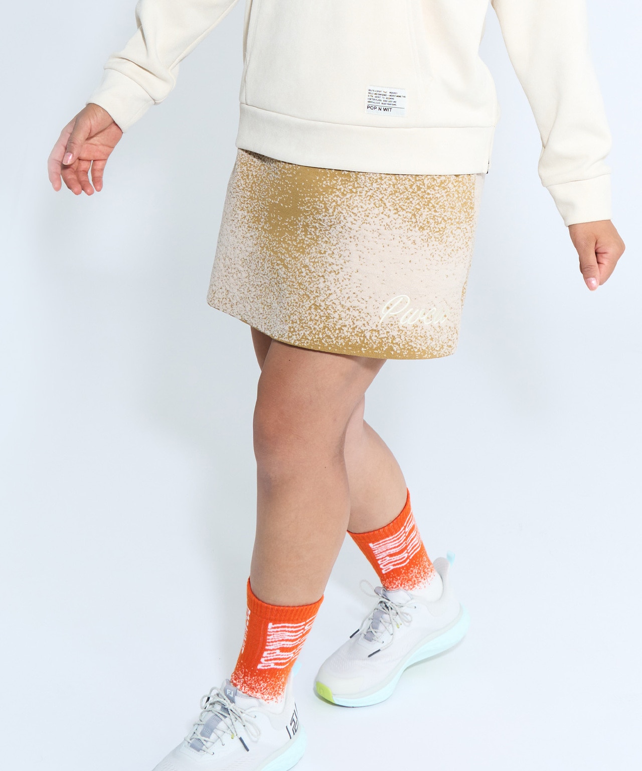 ゴルフ,秋ゴルフ,PWCIRCULUS,ピーダブ,PW,ゴルフウェア,レディース,メンズ,Ladies,mens,永嶋花音,ボトムス寄り写真