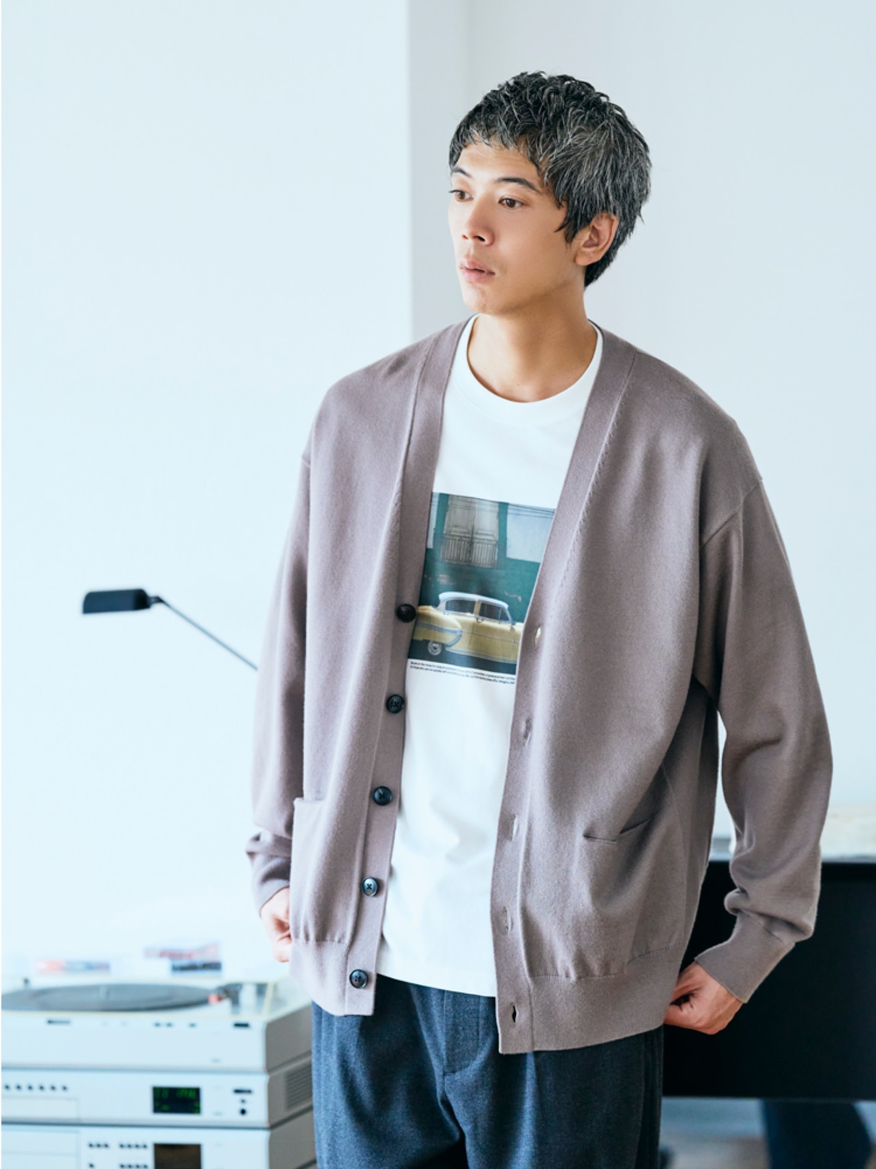 スムースシルキーニットのコーデ